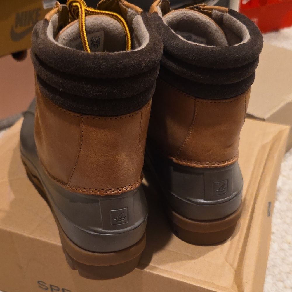 Men's Sperry Duck Boots - Picture 3 of 6